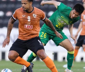 清晨体能课后；克里夫兰骑士队长鼓劲备战亚冠；球迷炸锅；身体对抗强度拉满的简单介绍-APP下载