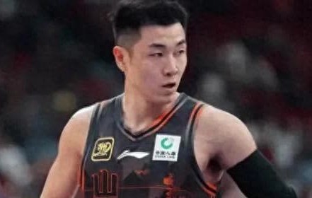 关于赛前CBA常规赛传出新动向，多伦多猛龙回应争议，管理层表态：目标明确，球探报告显示潜力的信息-体育直播